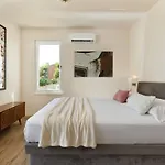 Anadea Mit Whirlpool By Interhome