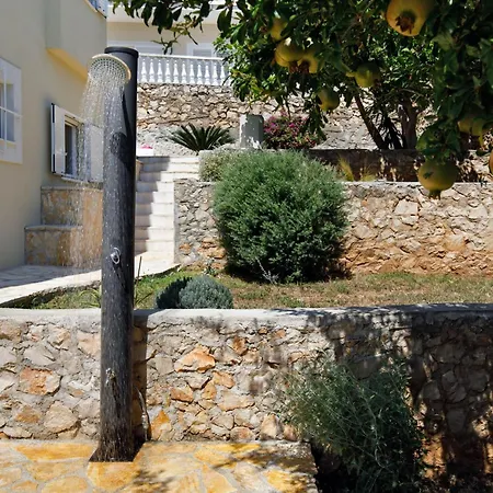 Anadea Mit Whirlpool By Interhome بيت للعطل